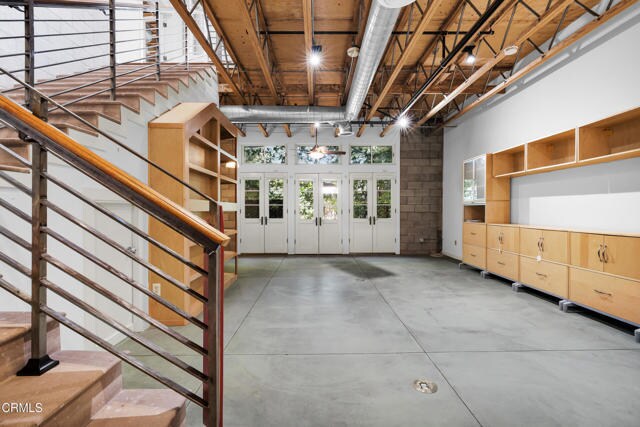 Building Photo - 68 E Montecito Ave