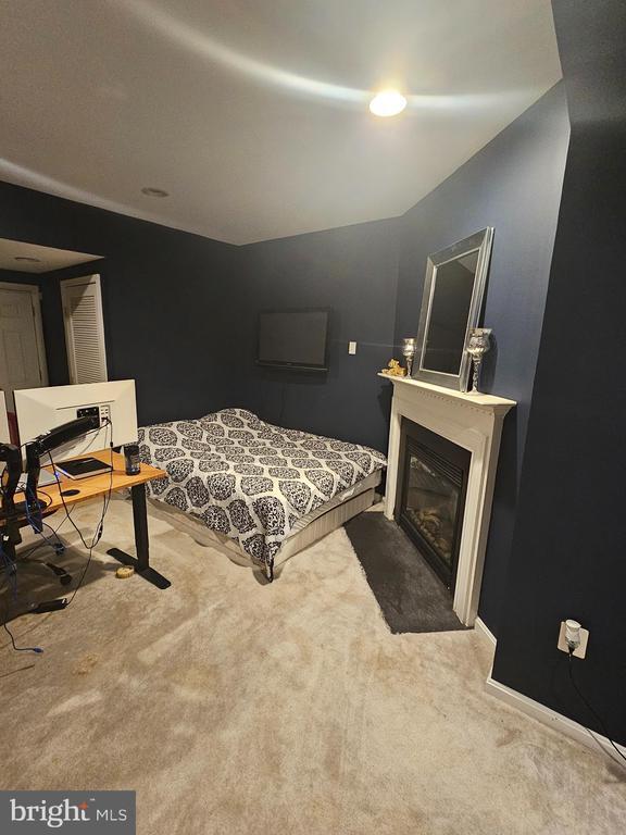 Building Photo - 562 Edmonton Terrace NE