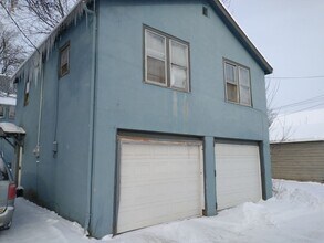 Building Photo - 724 11th St N