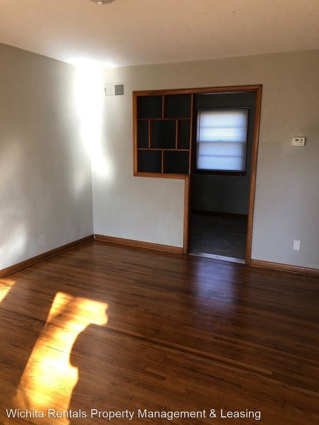 Building Photo - 3 br, 1 bath House - 1314 E Crowley