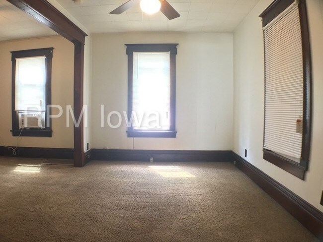 Foto del edificio - 614 Douglas Ave