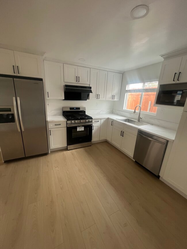 Foto del edificio - 1353 N Toledo Way