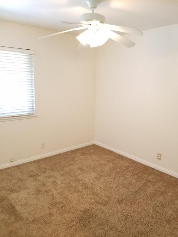 Building Photo - 6512 E Camino Vista Unit # 3