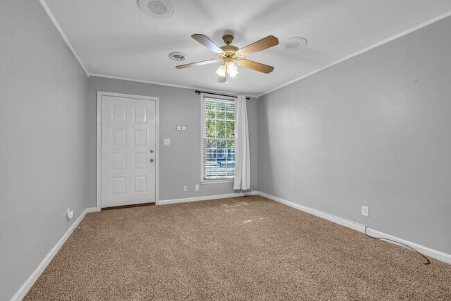 Foto del edificio - Condo in the Heart of Sango. Super Easy Ac...