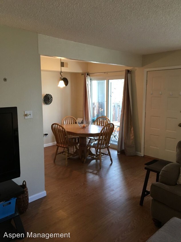Foto principal - 1121 Monroe Dr