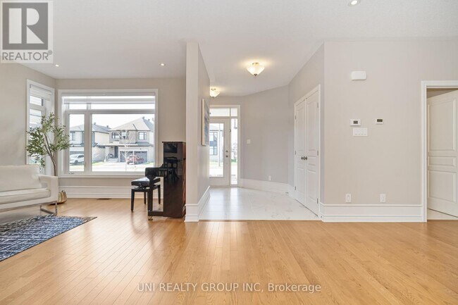 Building Photo - 172 Cambie Rd