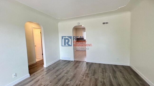 Foto del edificio - 2318 S Cherokee St