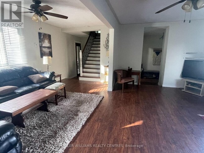 Building Photo - 271 George Dr