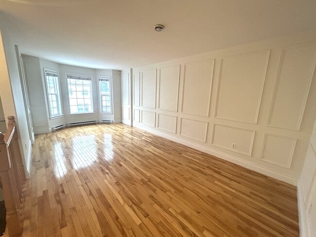 Building Photo - 67 Springdale St