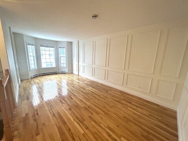 Photo du bâtiment - 67 Springdale St