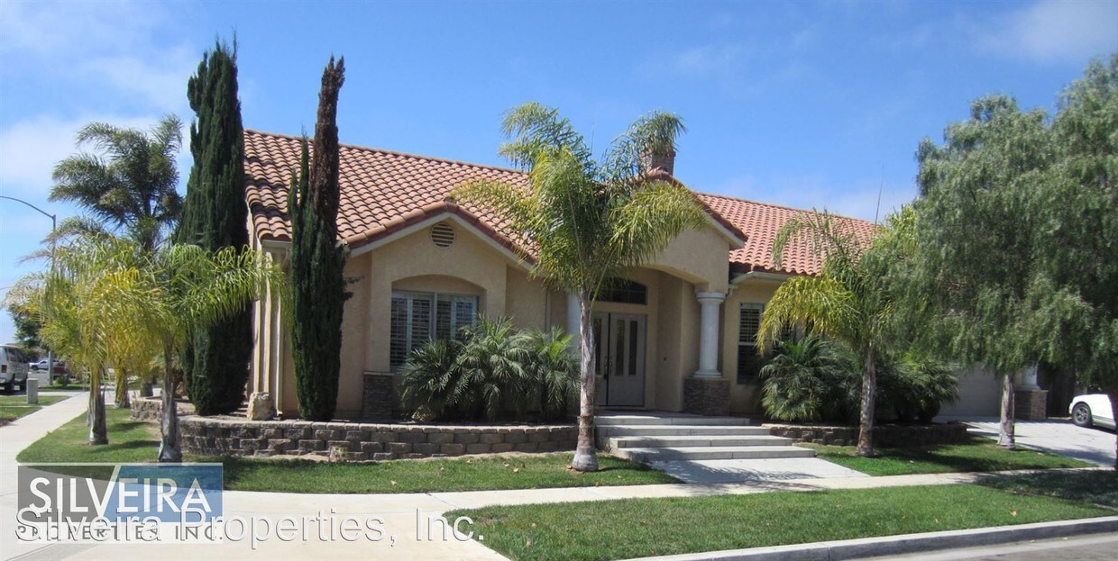 Primary Photo - 1617 Tropea Ave