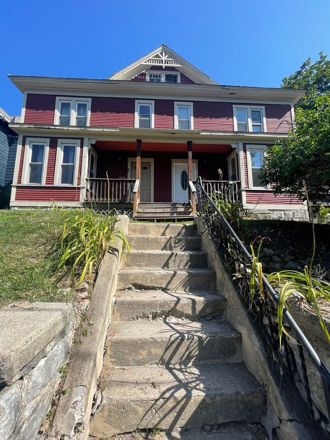 Building Photo - 57-59-59 Holbrook St