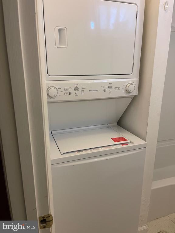 Foto del edificio - 10702 Blossom Ln