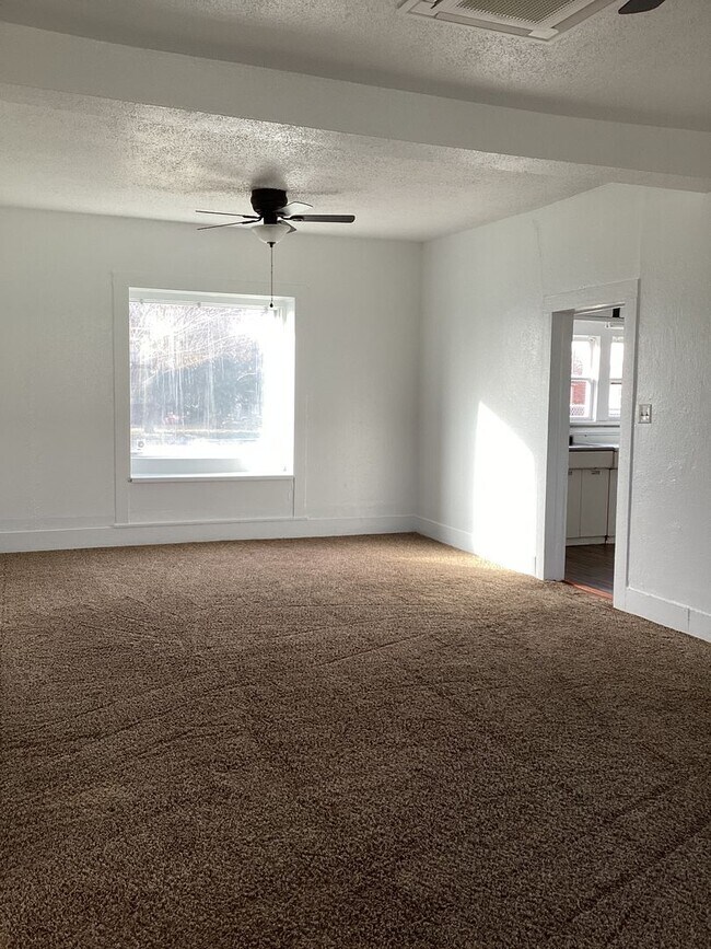 Foto del edificio - Rejuvenated 3 bed 1 bath!