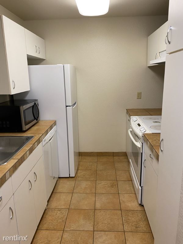 Building Photo - 2 br, 2 bath Condo - 480 Kenolio Rd 0 Unit 0