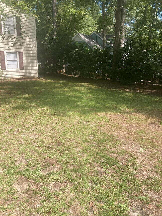 Foto del edificio - 1331 Chadford Rd