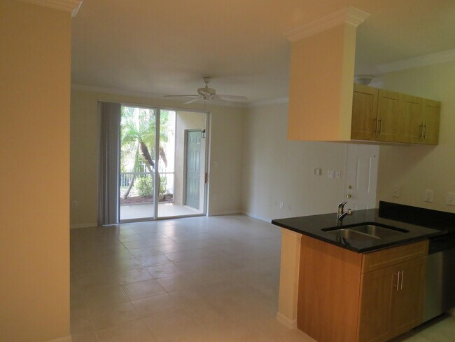 Building Photo - 6492 Emerald Dunes Dr