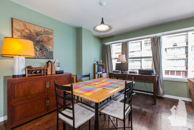 Foto del edificio - 6157 N Sheridan Rd