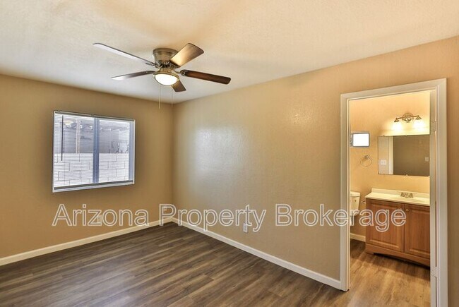 Building Photo - 607 W Rio Salado Pkwy