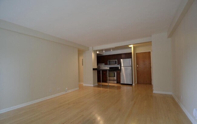 Foto del edificio - 4180 N Marine Dr