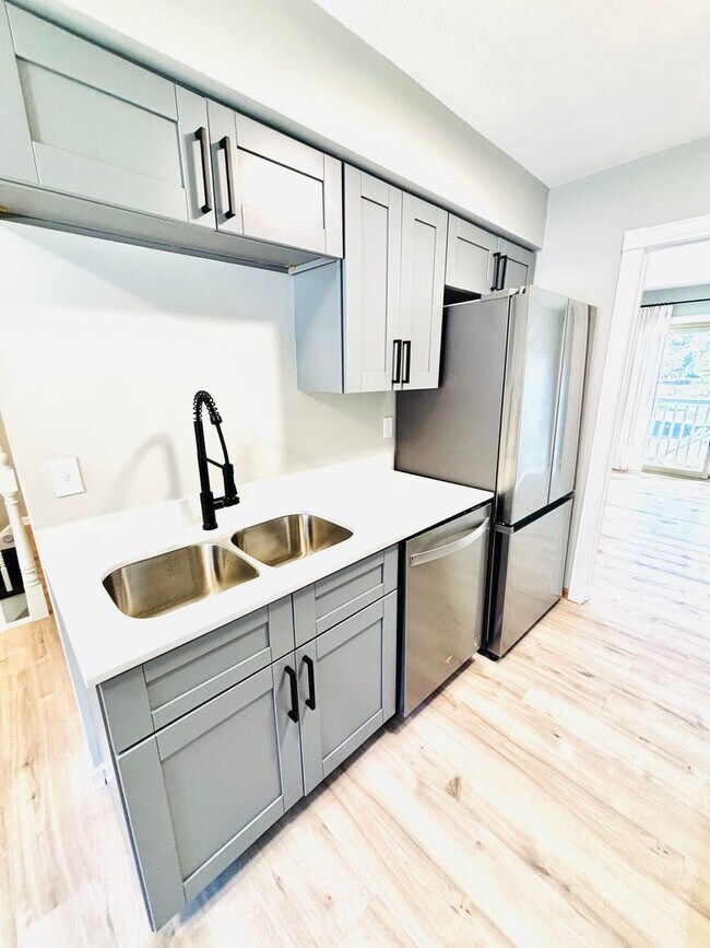 Foto del edificio - Newly Updated In Prime Apple Valley Neighborhood