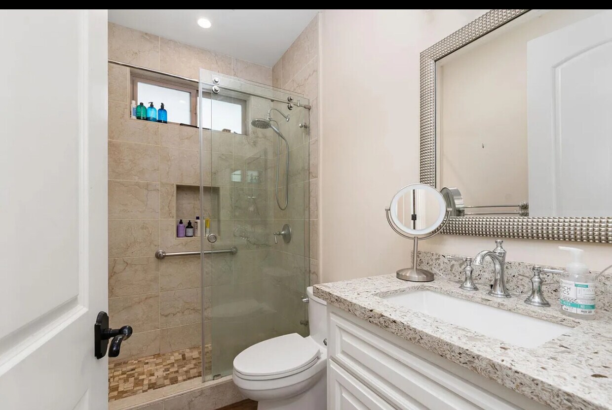 Foto principal - 120 Ellen Ave