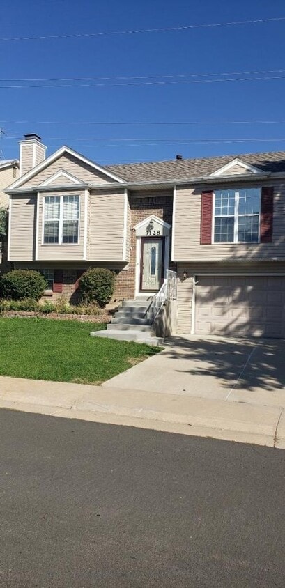 Recent Remodel, 3 Bedroom, 2 Bath Home - Available April 3rd - Recent Remodel, 3 Bedroom, 2 Bath Home - Available April 3rd