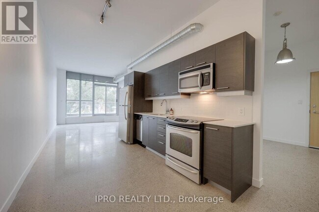 Photo du bâtiment - 510-510 King St E