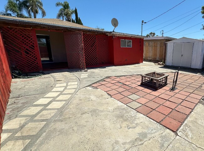 Foto del edificio - 4640 Clairemont Dr