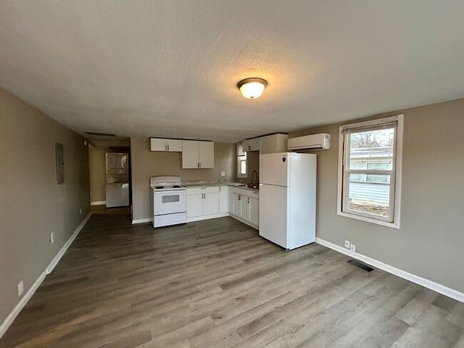 Building Photo - 1408 Holland St