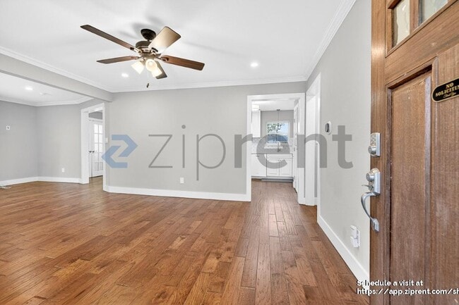 Building Photo - 428 Daniel St