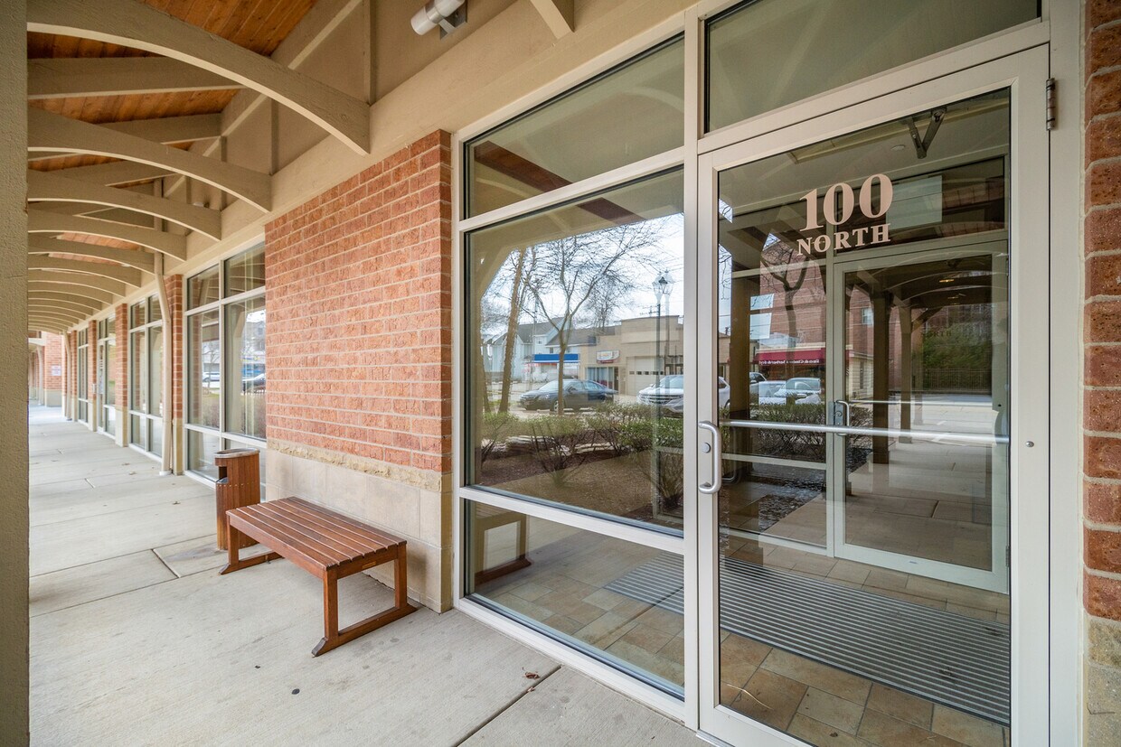 Primary Photo - 100 Bokelman St