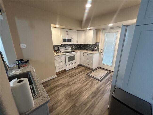 Foto del edificio - 211 Baker St