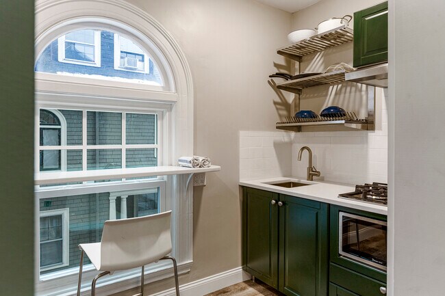 Building Photo - 40 Irving St