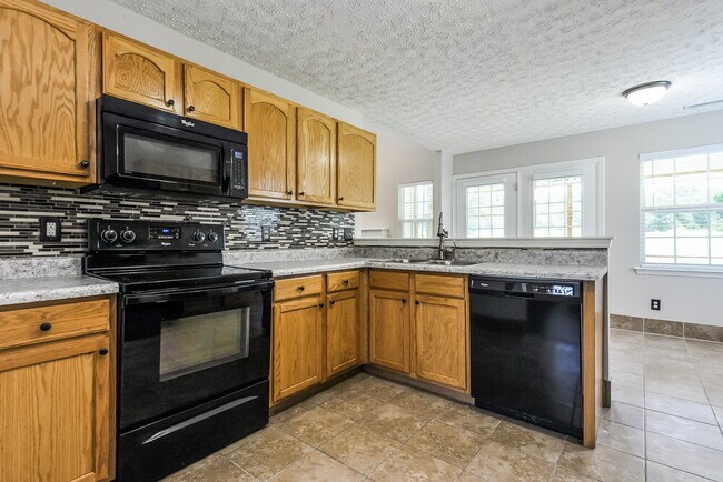 Foto del edificio - 1109 Braemar Highland Dr