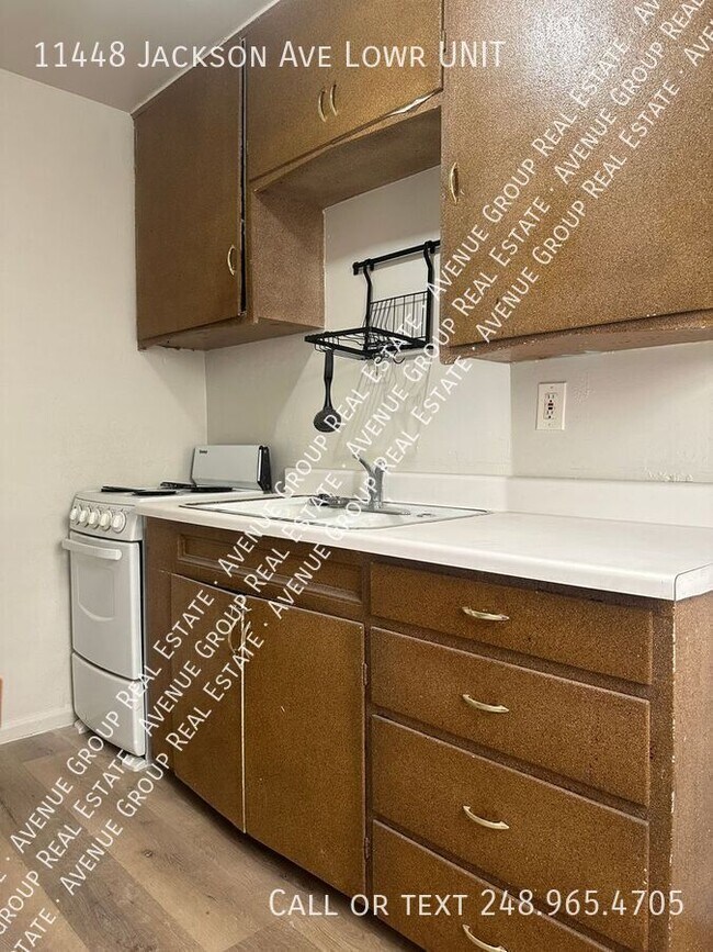 Foto del edificio - 11448 Jackson Ave