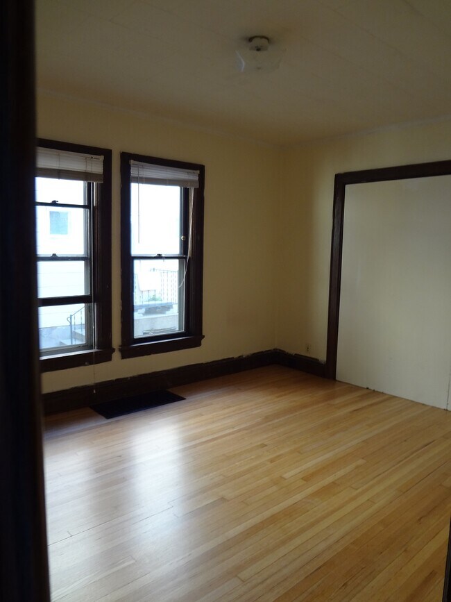 Building Photo - 1204 Chandler St