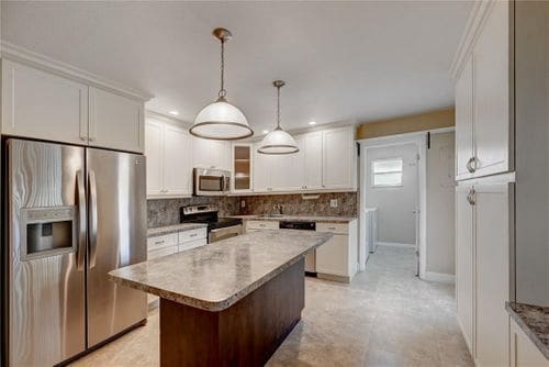 Building Photo - 203 Azalea Ct
