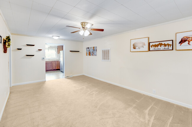 Building Photo - 654 Johnson Plank Rd NE