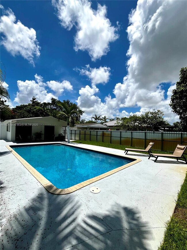 Foto del edificio - 2035 SW 60th Ct