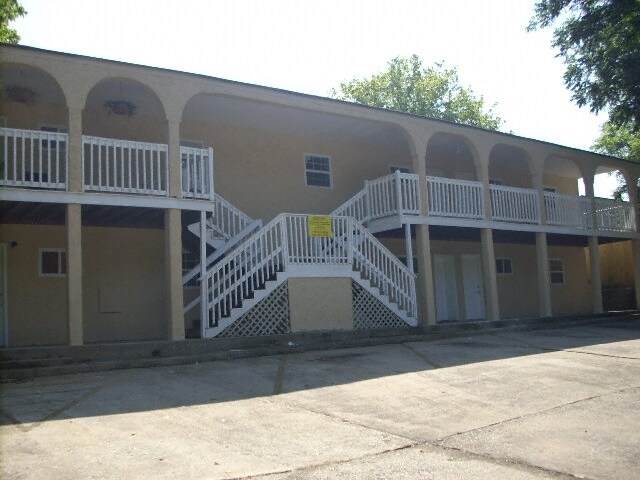Building Photo - 650 Allen St