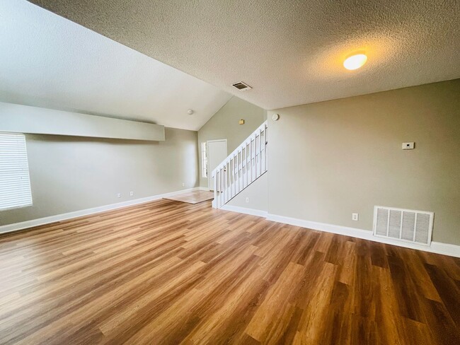 Photo - AMAZING HOME 3/2.5 on quiet cul-de-sac in East Orlando