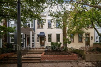 Building Photo - 2111 Floyd Ave