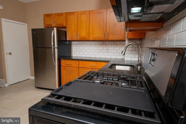 Building Photo - 45 S 56th St