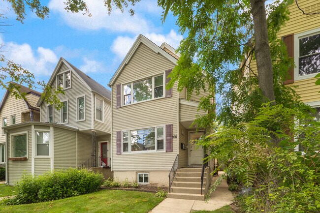 Foto del edificio - 1011 Garnett Pl