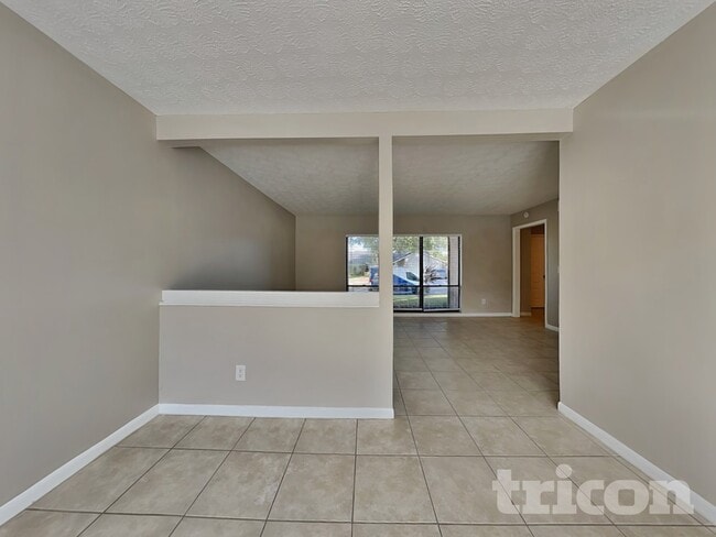 Foto del edificio - 1422 Mistyglen Ln