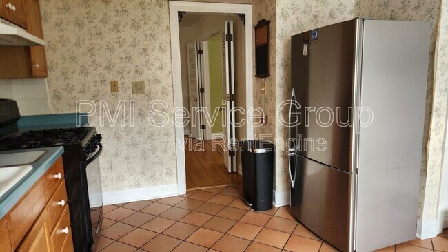 Foto del edificio - 450 E North St