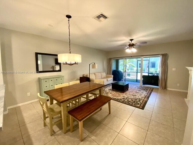 Foto del edificio - 237 SW 122nd Ave