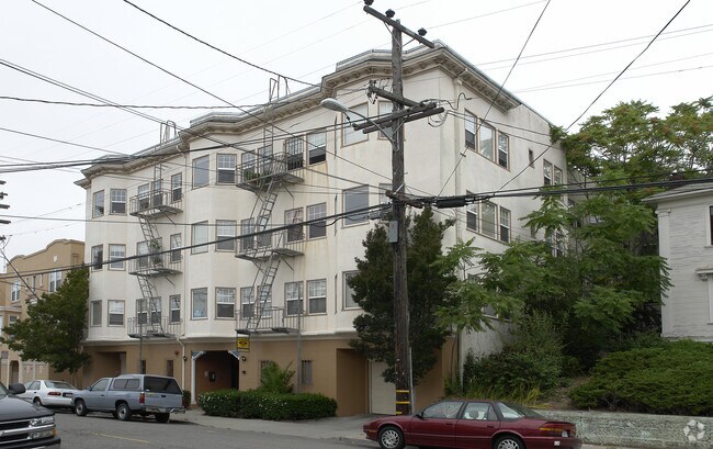 Building Photo - Pine Knolls Apartments