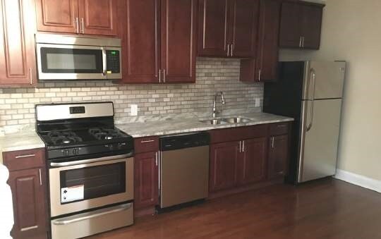 Foto del edificio - 3233-3235 N Narragansett Ave